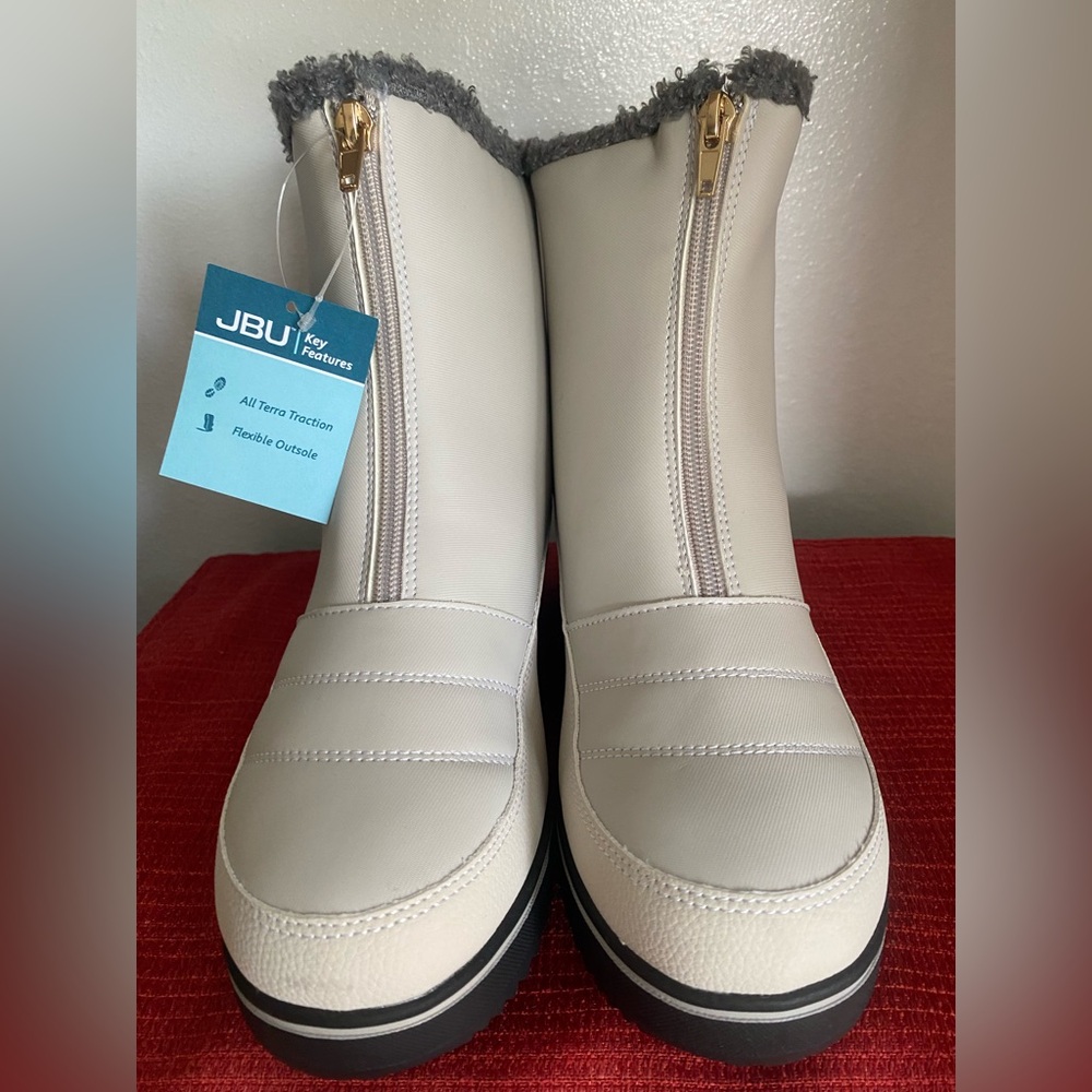 Women's Winter Boots in Cream and Gray - Picture 2 of 16